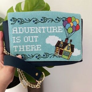 Boxlunch Up Crossbody “Adventure Is Out There”